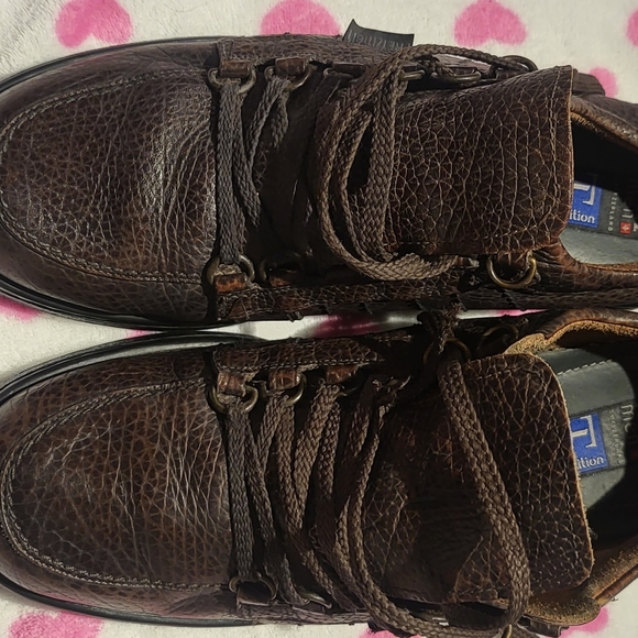 Shoe - Picture 7 of 14